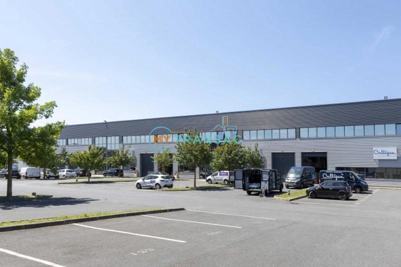 Local d'activité / Entrepôt - 521 m²