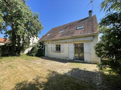 Maison traditionnelle - 92 m² - 5 pièces