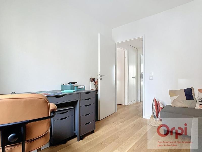 Appartement - 93 m² - 4 pièces