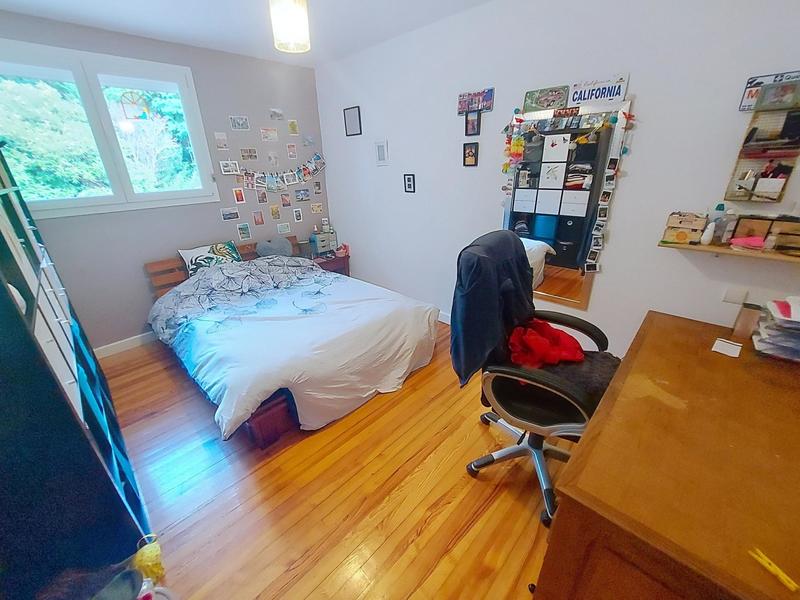 Maison - 161 m² - 8 pièces