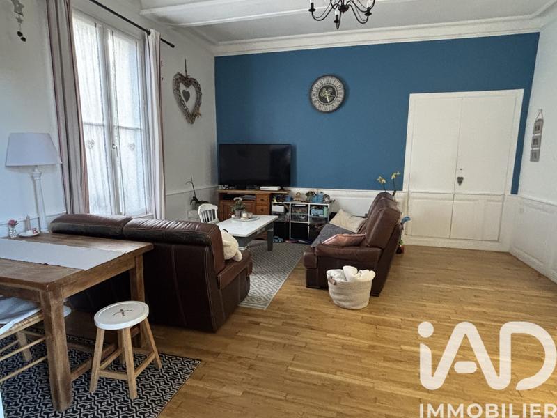 Maison - 317 m² - 12 pièces