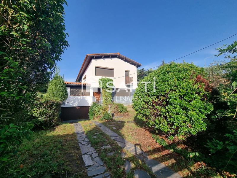 Maison - 224 m² - 8 pièces