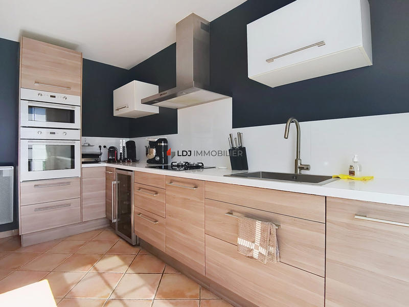 Maison traditionnelle - 125 m² - 6 pièces