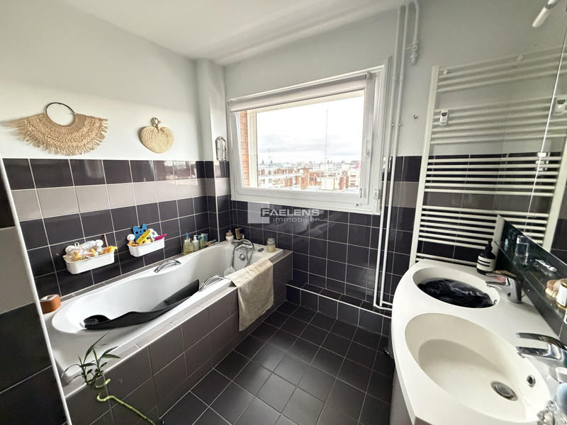 Appartement - 125 m² - 4 pièces