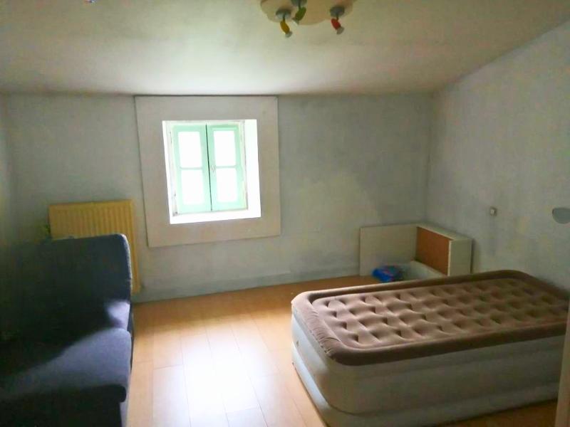 Maison - 10 m² - 4 pièces