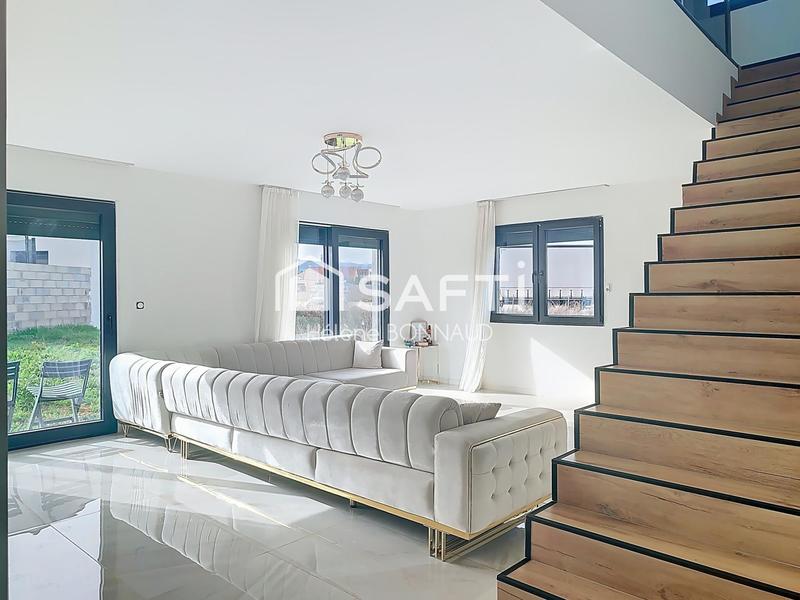 Maison - 143 m² - 6 pièces