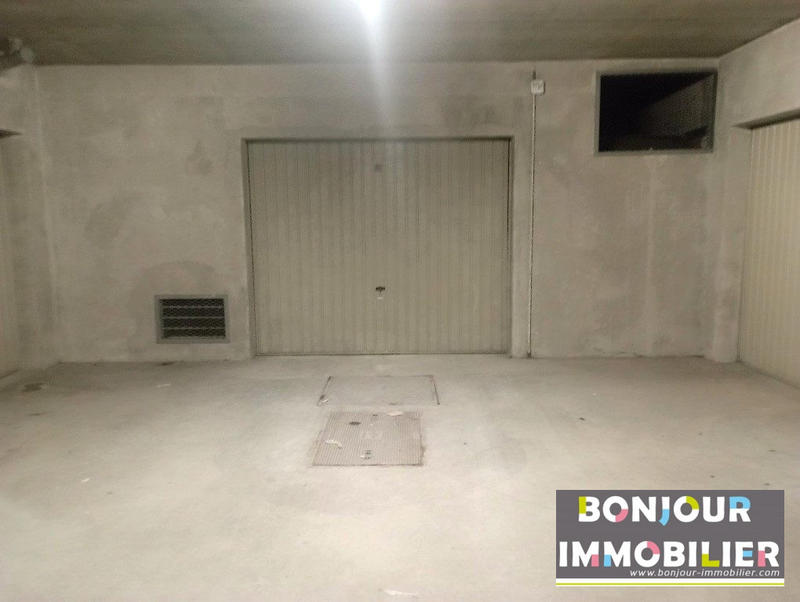 Parking / Garage - 15 m²