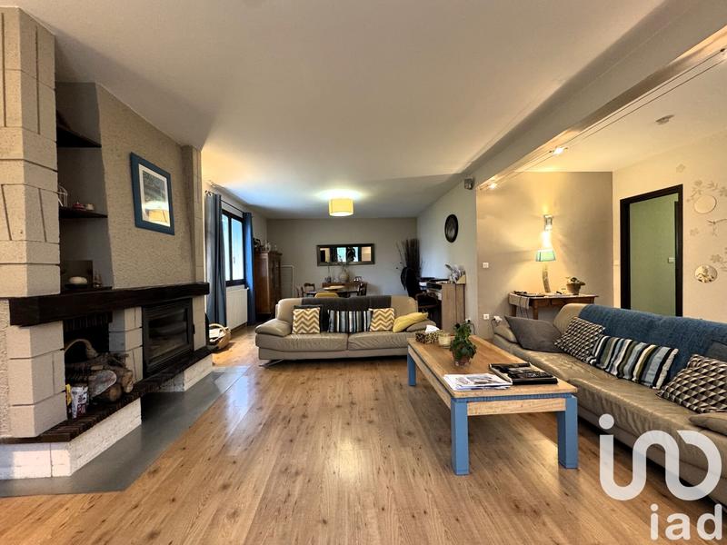 Maison - 198 m² - 8 pièces