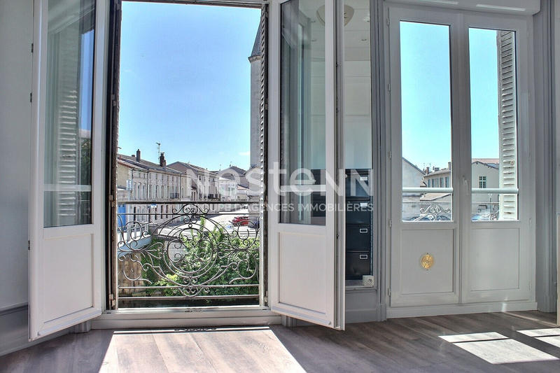 Appartement - 120 m² - 7 pièces