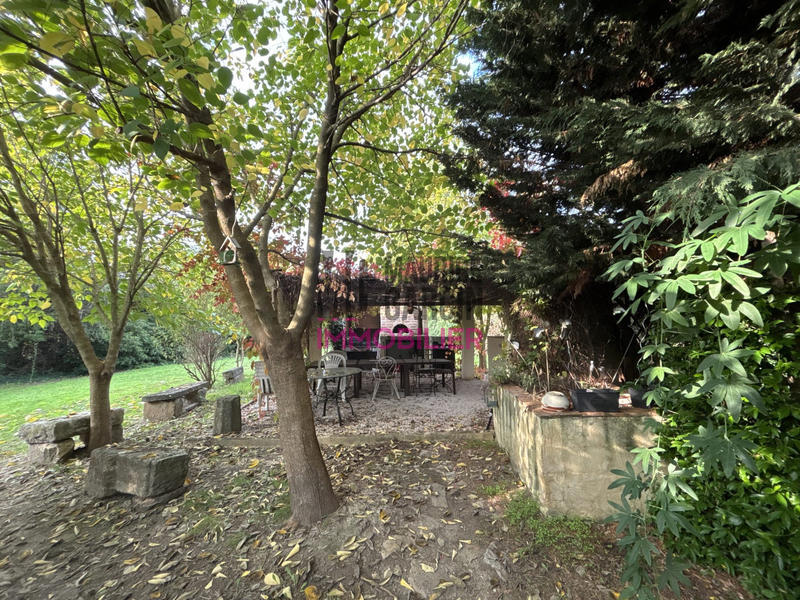 Mas - 285 m² - 11 pièces