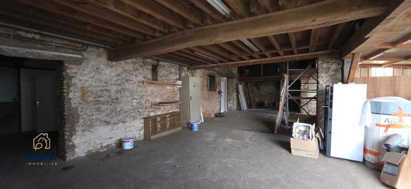 Local d'activités - 713 m²