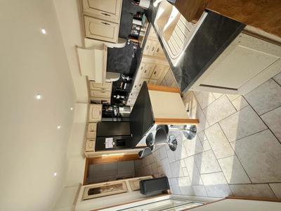 Maison - 200 m² - 8 pièces