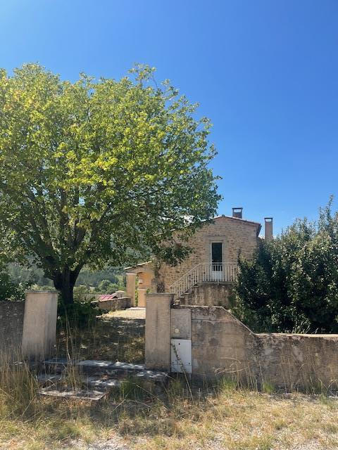 Maison en pierre - 88 m² - 3 pièces