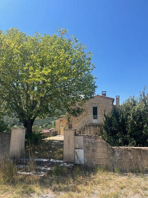 Maison en pierre - 88 m² - 3 pièces