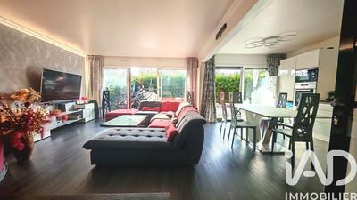 Appartement - 99 m² - 5 pièces