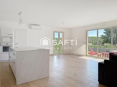 Maison - 95 m² - 4 pièces