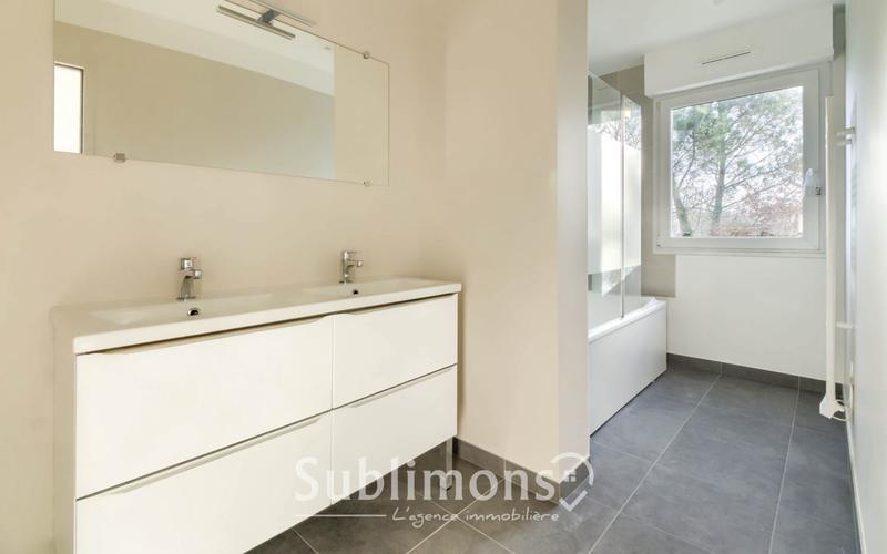 Maison traditionnelle - 136 m² - 6 pièces