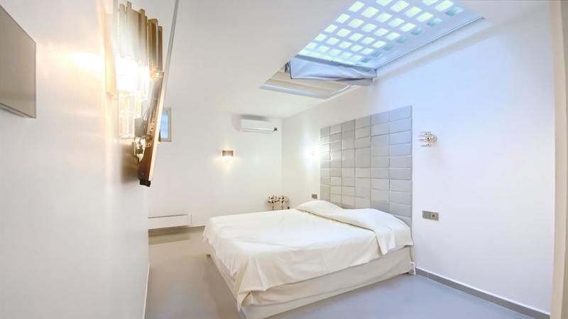 Loft - 157 m² - 5 pièces