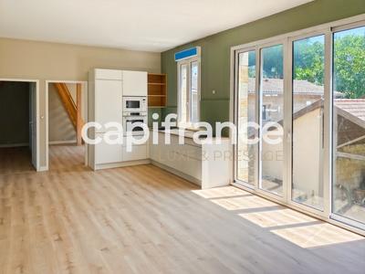 Propriété - 288 m² - 17 pièces