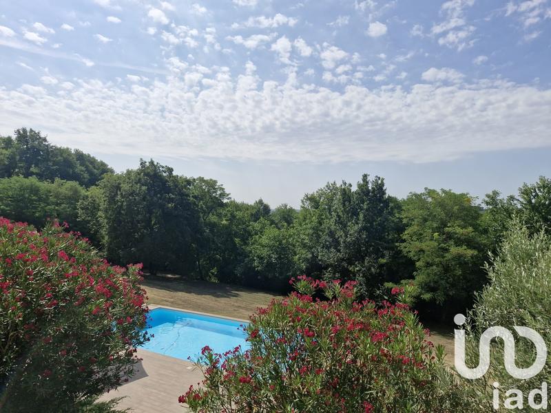 Maison - 230 m² - 6 pièces