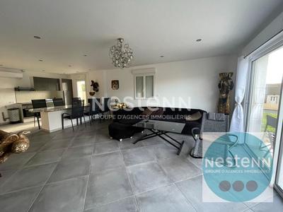 Appartement - 90 m² - 3 pièces