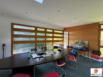 Bureau - 346 m²