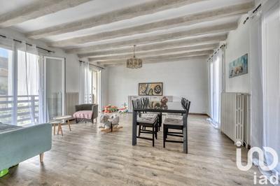 Maison - 210 m² - 8 pièces