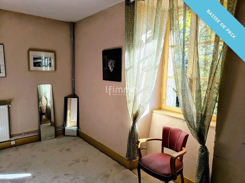 Propriété - 312 m² - 11 pièces