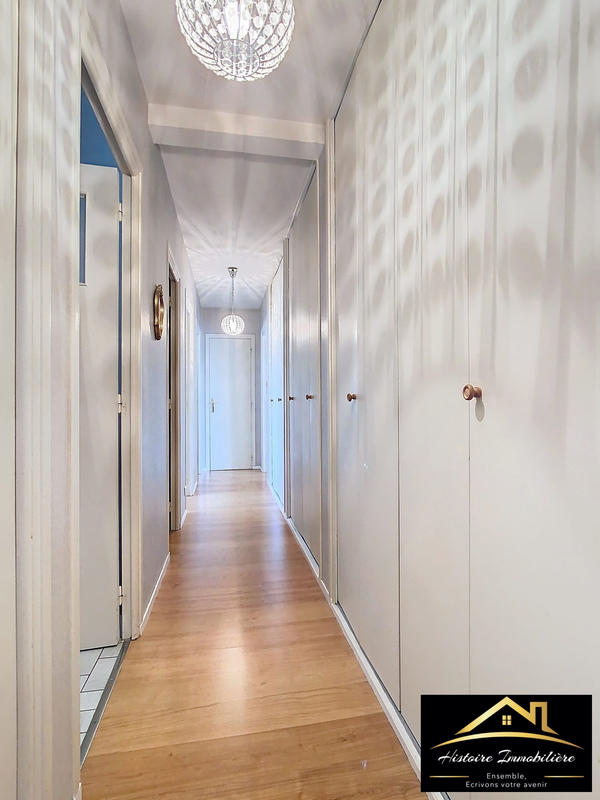 Appartement - 105 m² - 5 pièces