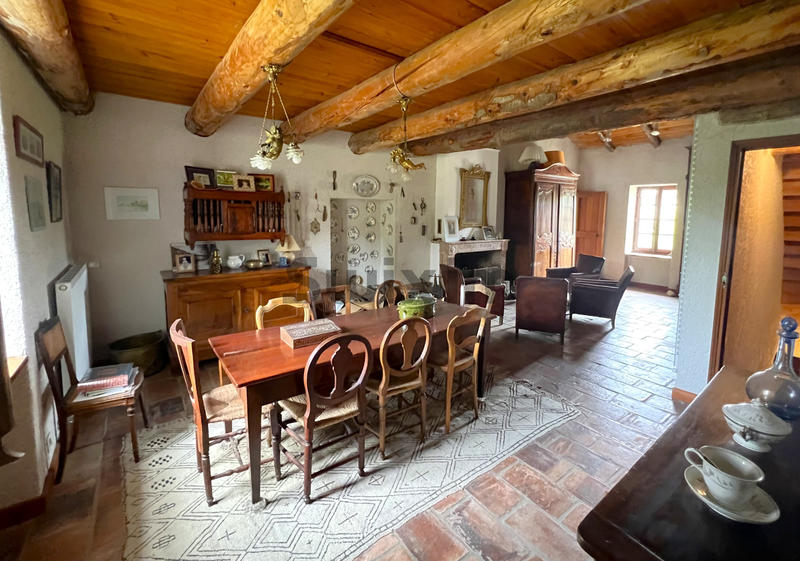 Mas - 423 m² - 12 pièces