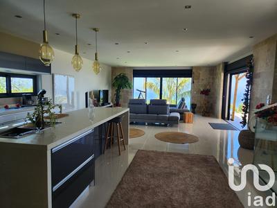 Maison - 161 m² - 5 pièces