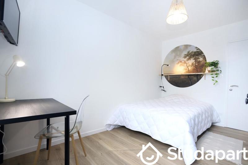 Chambre - 11 m² - 1 pièce