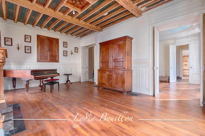 Propriété - 395 m² - 14 pièces