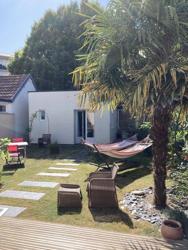 Maison traditionnelle - 150 m² - 9 pièces