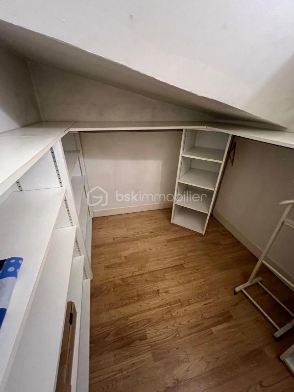 Propriété - 300 m² - 10 pièces