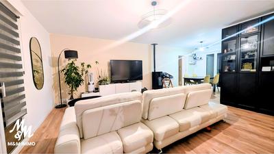 Maison - 99 m² - 5 pièces