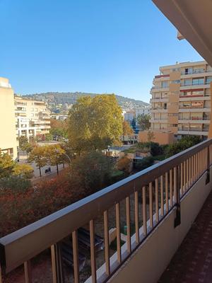 Appartement - 94 m² - 4 pièces