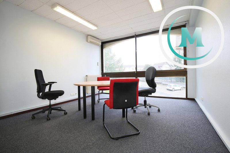 Bureau - 670 m² - 21 pièces