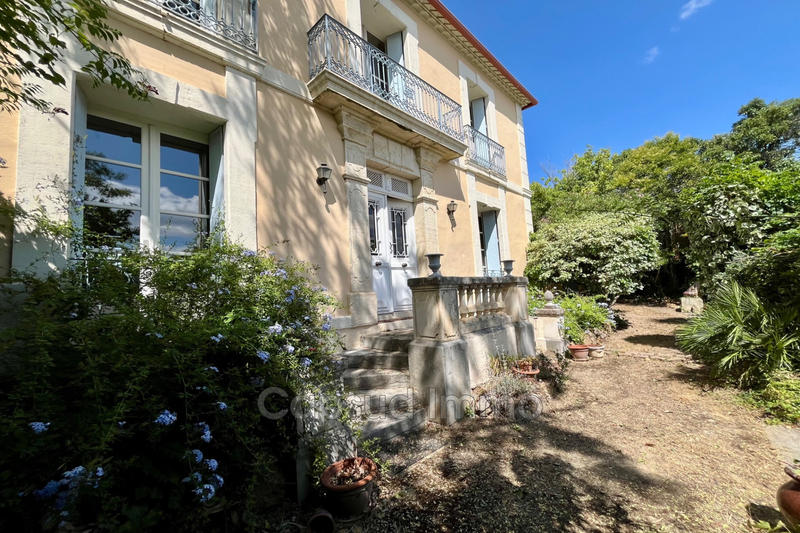 Demeure - 265 m² - 8 pièces