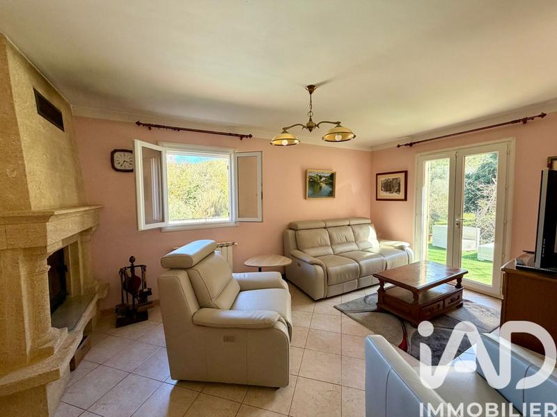 Maison - 230 m² - 8 pièces