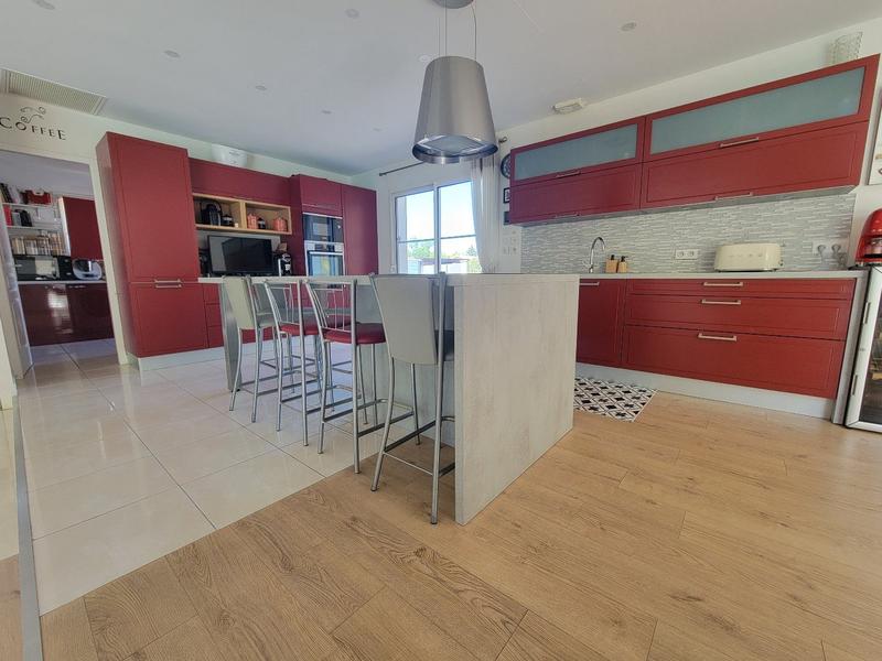 Maison contemporaine - 222 m² - 6 pièces