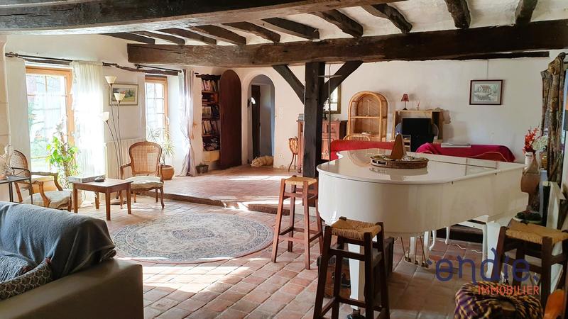 Maison - 383 m² - 10 pièces