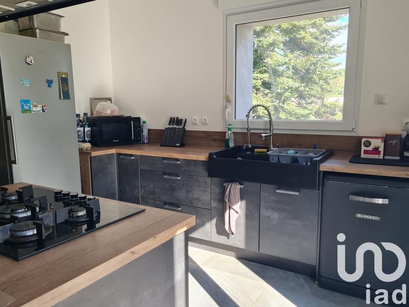 Maison - 370 m² - 9 pièces