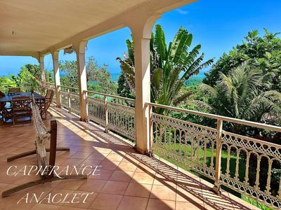 Villa - 244 m² - 7 pièces