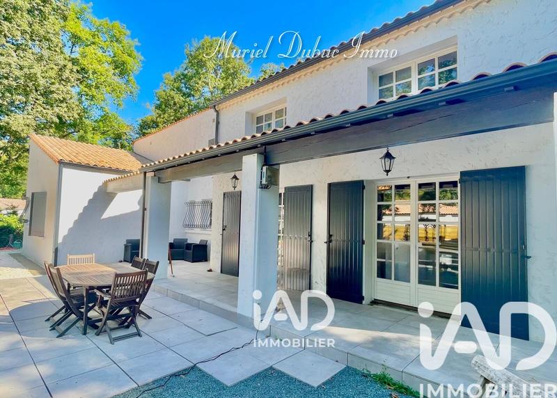 Maison - 201 m² - 5 pièces