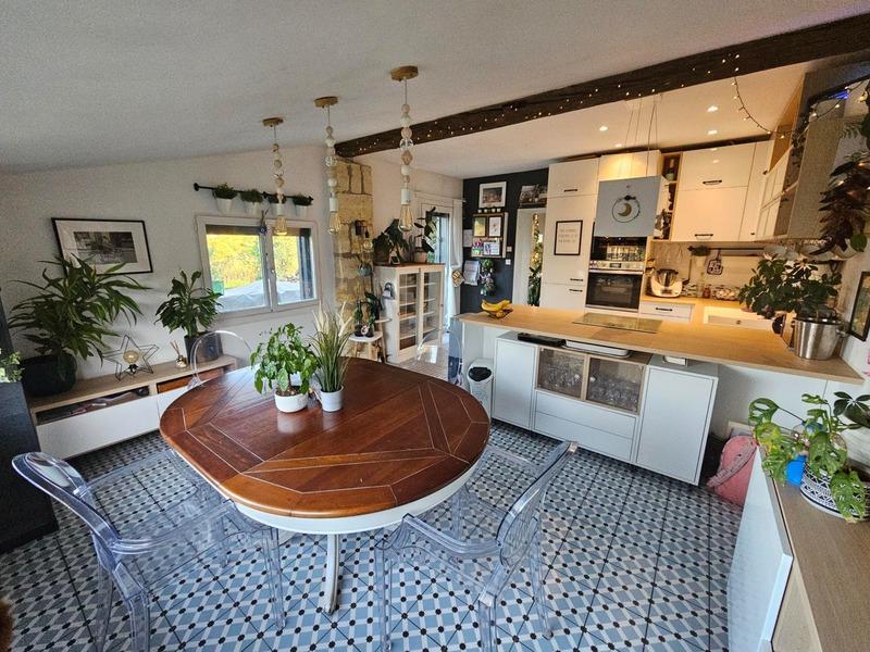 Maison en pierre - 175 m² - 7 pièces