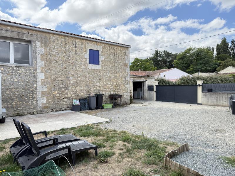 Maison - 98 m² - 4 pièces