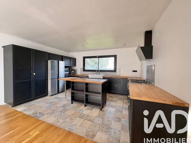 Maison - 177 m² - 6 pièces