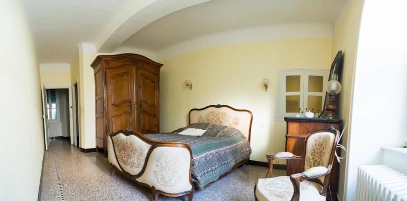 Maison de ville - 373 m² - 18 pièces