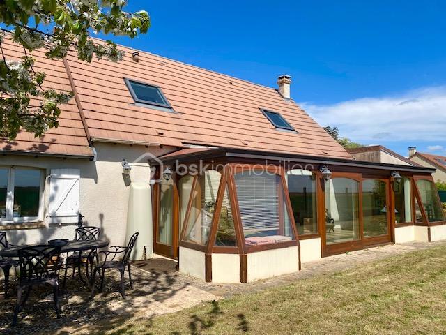 Maison - 180 m² - 8 pièces